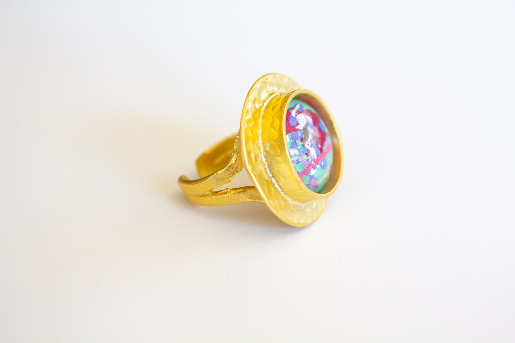 Round Statement Ring